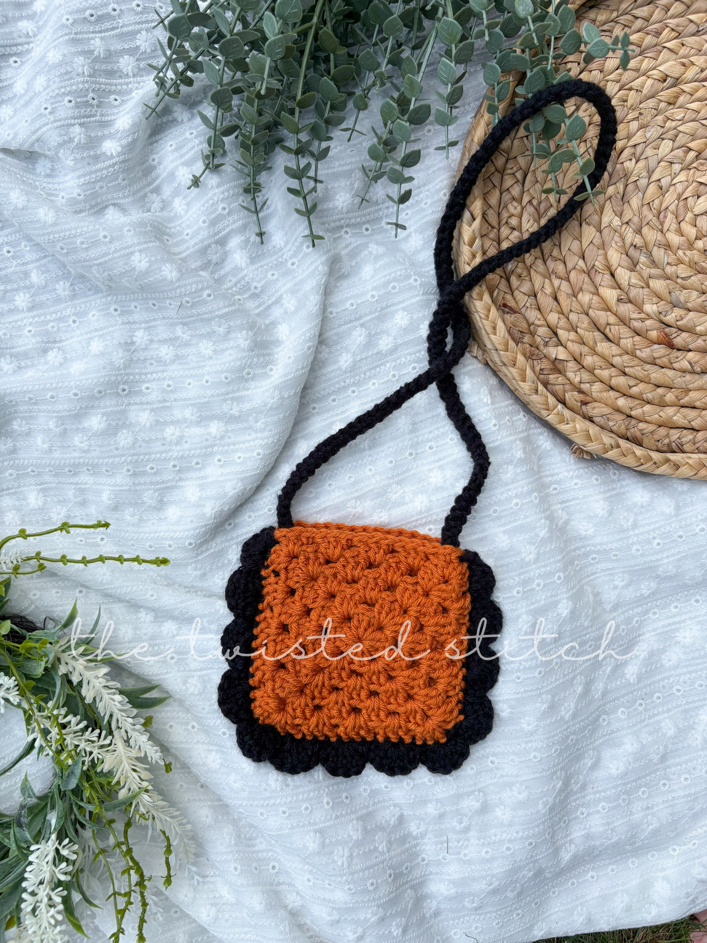 Fall Vibes Scalloped Granny Square Purse