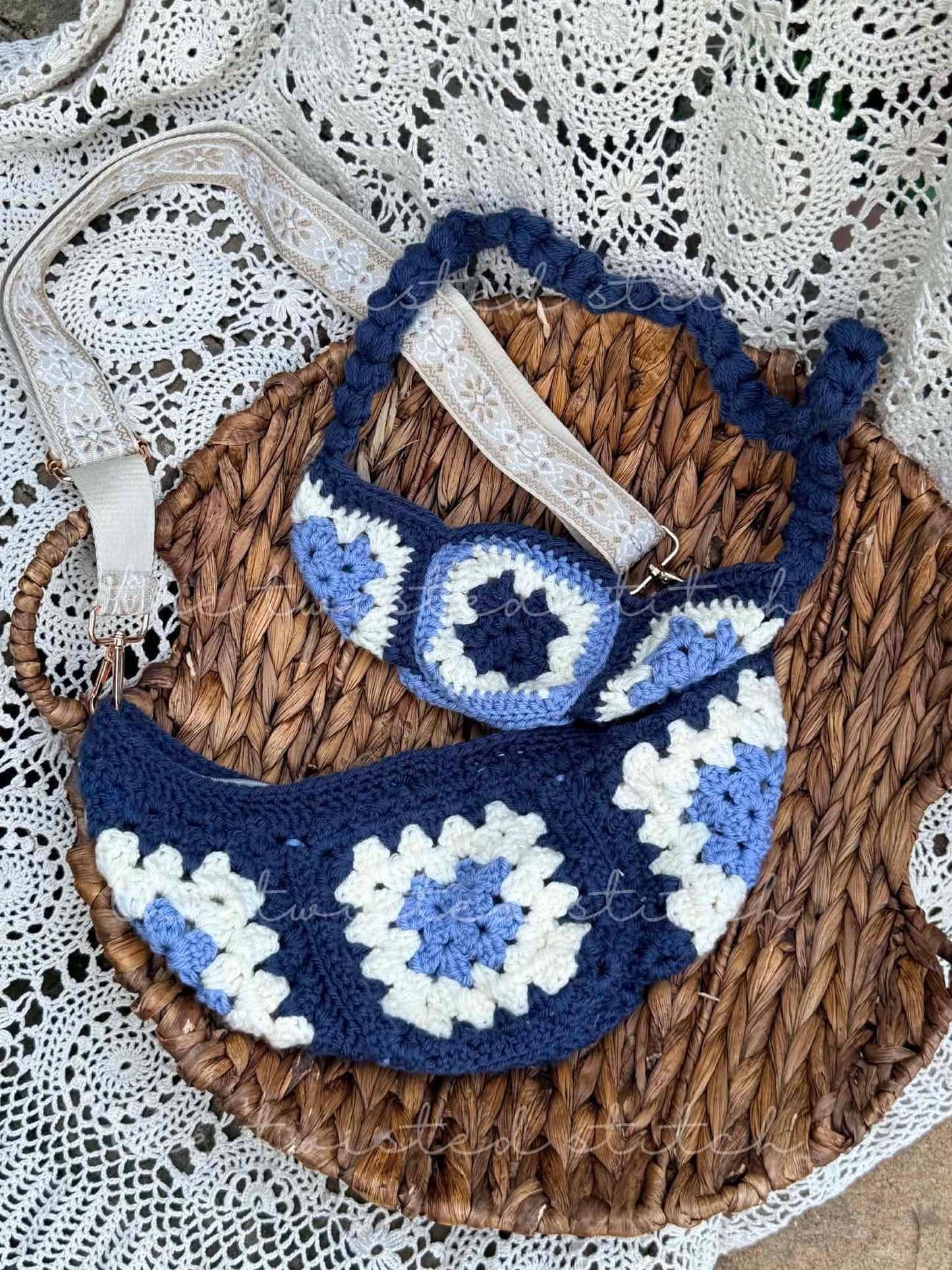 Mama Crossbody